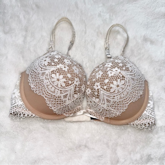 Victoria's Secret Other - Victoria’s Secret Bombshell Plunge Bra!